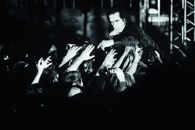 Nick Cave je reden gost Ljubljane, skupaj z zasedbo the Bad Seeds nas je nazadnje navdušil 25. novembra 2013 v Hali Tivoli.  