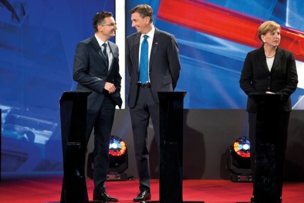 Borut Pahor je na volitvah dobil 47,1 % glasov, na drugem mestu je bil Marjan Šarec z 24,9 %. Drugi krog volitev bo 12. novembra, dan po prazničnem Martinovanju.