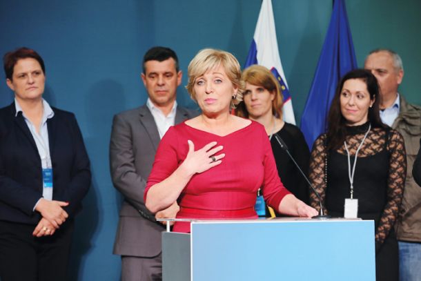 Na tretje mesto se je uvrstila evropska poslanka Romana Tomc,  zbrala je 13,7 % glasov. V uradno tiskovno središče v Cankarjevem domu je ni spremil nihče izmed vidnejših moških predstavnikov stranke SDS.