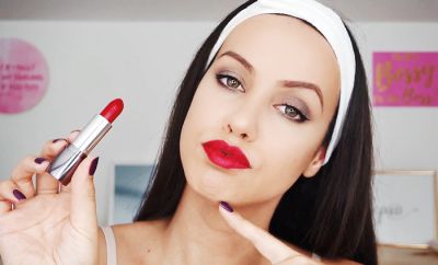 Lepa Afna je najbolj gledan lepotni vlog v slovenščini, njegovo avtorico Leo Filipovič spremlja že okrog 20 tisoč naročnikov.