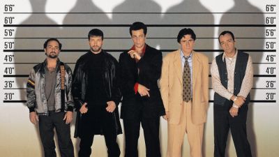 Kevin Spacey ima dva oskarja, prvega je leta 1996 dobil vlogo v filmu Osumljenih pet, drugega mu je leta 2000 prinesla vloga v Lepoti po ameriško. 