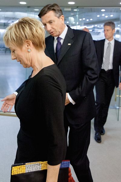 Spoštljivo: Borut Pahor odstopa prednost Rosviti Pesek na koncertu Prifarskih muzikantov v Cankarjevem domu 27. novembra 2017 