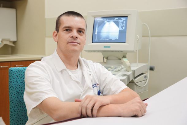 Dr. Tomaž Smrkolj, predstojnik oddelka za urologijo v ljubljanskem kliničnem centru 