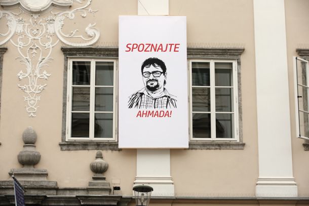 Transparent na stavbi ZRC SAZU v Ljubljani