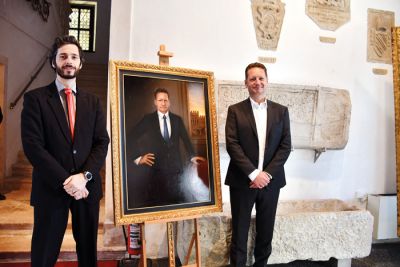 Danes Koper, jutri Ljubljana in potem ves svet. Portret Borisa Popoviča, ki ga je naslikal Koprčan Rihard Lobenwein.
