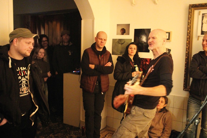 Koncert Damirja Avdića v celjski Galeriji AQ 