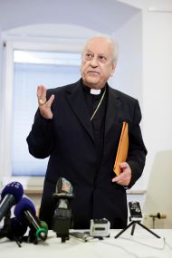 »Nekateri mediji« in »šola s staro komunistično prakso«