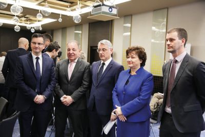 V slogi je moč: Marjan Šarec, Andrej Šircelj, Matjaž Han, Julijana Bizjak Mlakar in Aleksandar Kešeljević