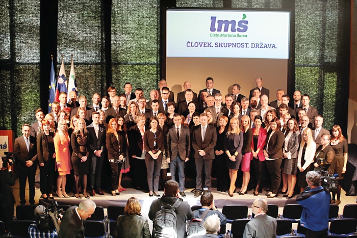 Šarčevi kandidati za poslance, prvič skupaj na kongresu.