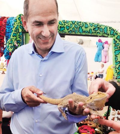 Janez Janša in bradata agama, dolenjski potomec dinozavra