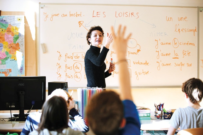 Metka Zorec, predsednica Učiteljskega združenja: »Starši pogosto prikrajšajo otroke za izobrazbo s tem, ko dajejo prednost bitki za fiktivne petice in štirice.«