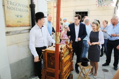 Za topove ali za šolske table?