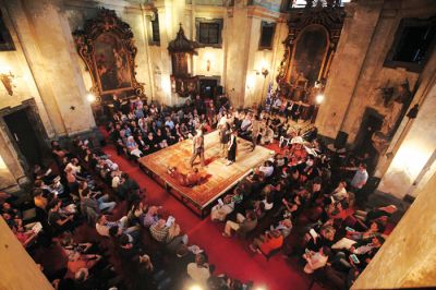 Bodo odslej gledališke predstave, kakršna je bila lanski Pilad Piera Paola Pasolinija, v križevniški cerkvi prepovedane? 