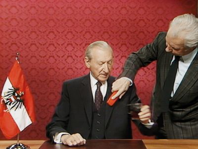 Waldheimov valček: Avstrijci so Kurta Waldheima izvolili za predsednika, čeprav so vedeli, da je bil nacist. Danes, tri desetletja kasneje, je nacizem še lažje izvoljiv.