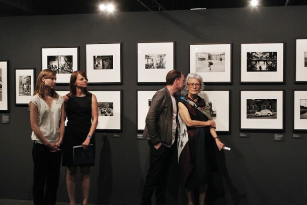 Marc Riboud: Čuječi popotnik. Zavedni fotograf. Galerija Jakopič, LJ