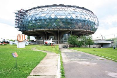 Ivan Štraus, Muzej letalstva, Beograd (projekt 1969, realizacija 1989)