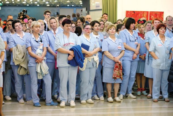 Dveurna opozorilna stavka medicinskih sester v UKC Ljubljana 13. februarja 2018 