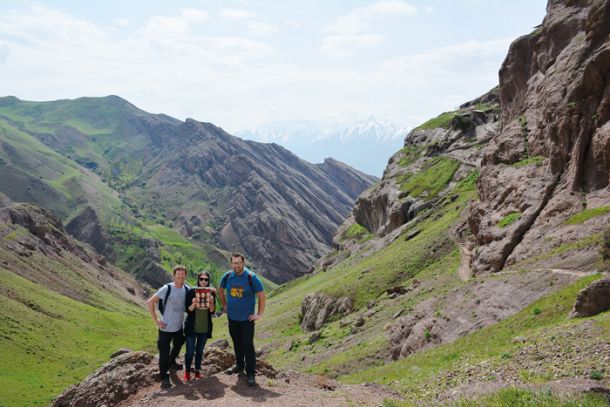 Mladina v dolini Alamut, Iran 