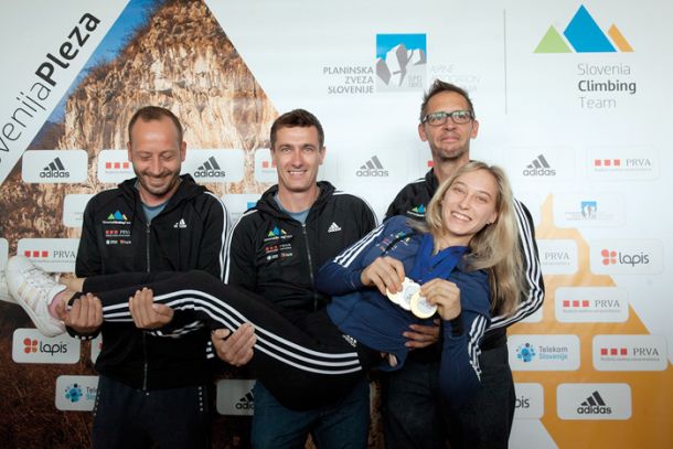 Svetovna prvakinja v športnem plezanju Janja Garnbret s kolegi, Planinska zveza Slovenije, LJ