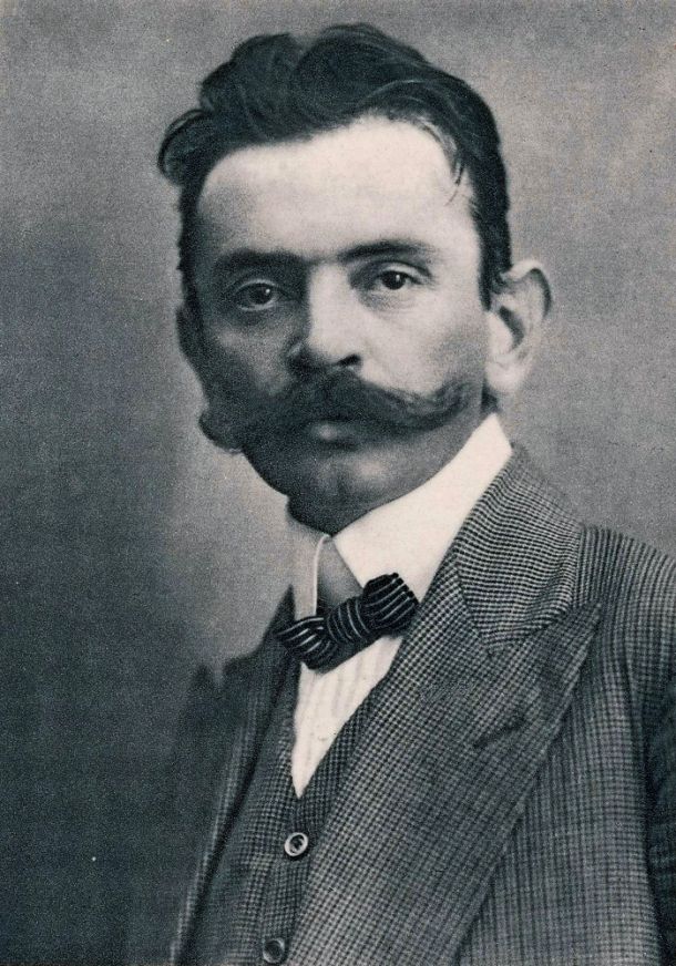 Ivan Cankar (1876 – 1918). Ko je napisal Pohujšanje v dolini Šentflorjanski, je bil Cankar star 31 let.