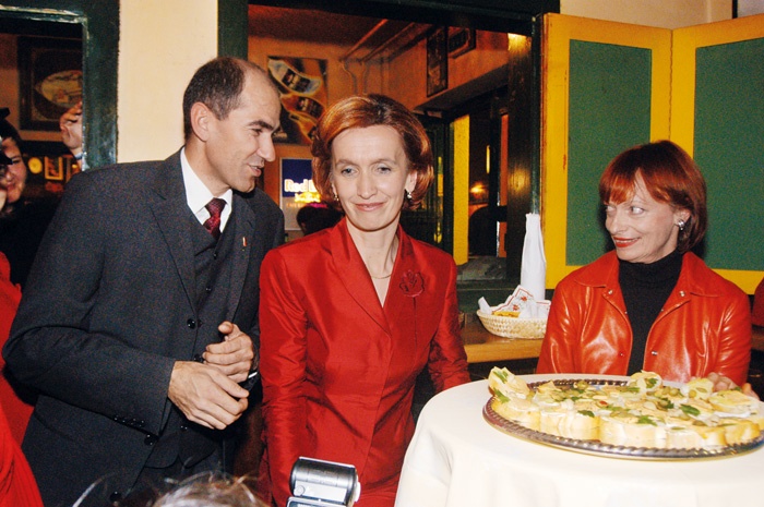 Barbara Brezigar je kot tožilka na »neodvisni« listi s podporo pomladnih strank leta 2002 kandidirala za predsednico države