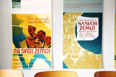 Originalni plakat, razstavljen v tematski sobi na Grahovem. 