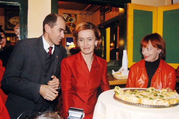 Barbara Brezigar je kot tožilka na »neodvisni« listi s podporo pomladnih strank leta 2002 kandidirala za predsednico države 
