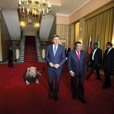 Borut Pahor in njegov gostitelj Mulatu Teshome