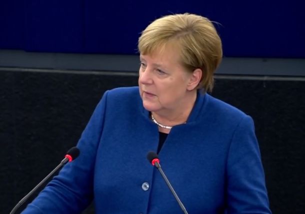 Angela Merkel med govorom v Strasbourgu