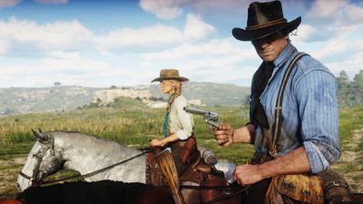 Sadie Adler, arhetip močne ženske na maščevalnem pohodu, in Arthur Morgan, glavni protagonist igre, vržen v kruti svet narave in brezzakonja.