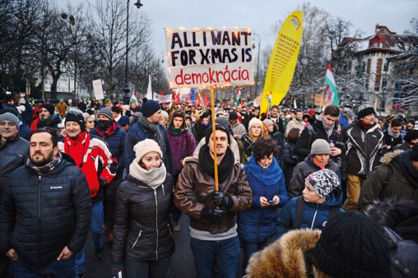 Budimpešta, protest proti nedemokratičnemu režimu in »suženjski zakonodaji« 