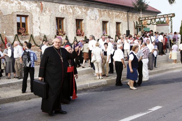 Murskosoboški škof Peter Štumpf in nekdanji kardinal Franc Rode 