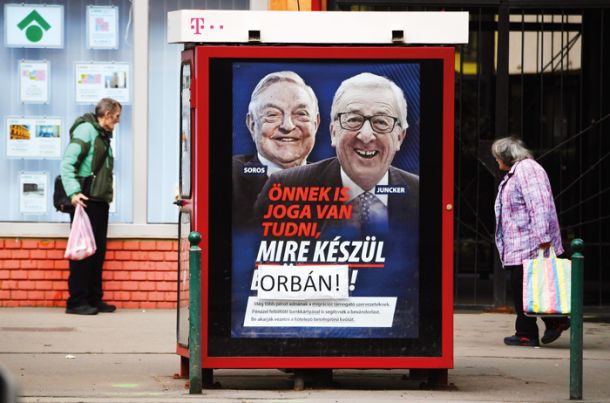 Sporna Orbánova oglasna kampanja (v originalu je v madžarščini pisalo: »Prav je, da veste, kaj pripravlja Bruselj«, nekdo je kasneje besedo Bruselj prelepil z besedo Orbán) 