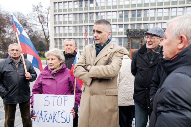 Bernard Brščič na demonstracijah proti marakeškemu sporazumu 