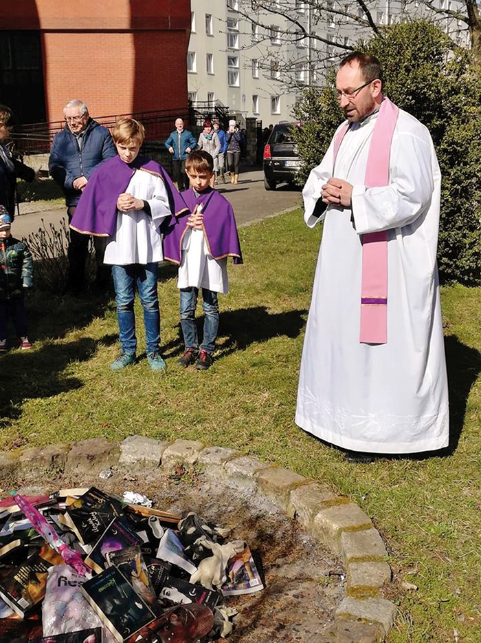 Obred očiščenja, kot si ga predstavlja Jan Kucharski