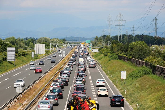 Običajen dan na ljubljanski obvoznici