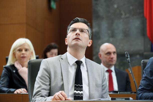 Šarec kravata