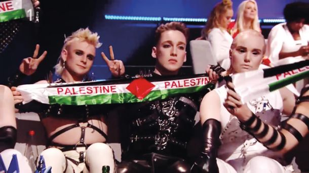 Islandski predstavniki na Evroviziji s palestinsko zastavo v rokah 