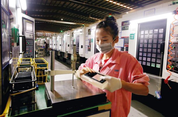 Huaweieva tovarna telefonov v Dongguanu 