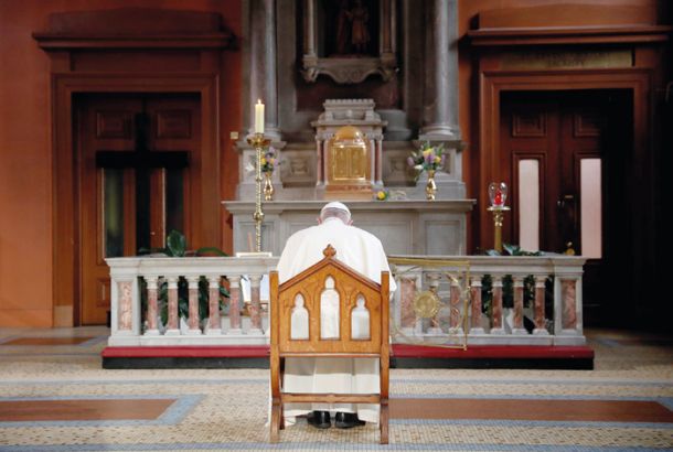 Papež Frančišek se je žrtvam spolnih zločinov že nekajkrat opravičil, storil je še premalo, a vsi v cerkvi, tudi v Sloveniji, niso navdušeni nad potjo razčiščevanja, ki so si jo izbrali v Vatikanu 