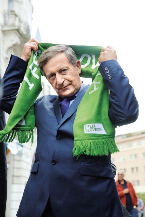 Karl Erjavec v tej bitki ne more zmagati. A če izgubi, utegne s seboj potegniti še kak kos države.  