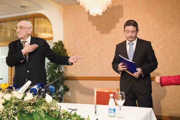 Neuspešna pogajalca iz naveze HDZ-SDS leta 2008. Hrvaški Davorin Rudolf in slovenski Miha Pogačnik. /