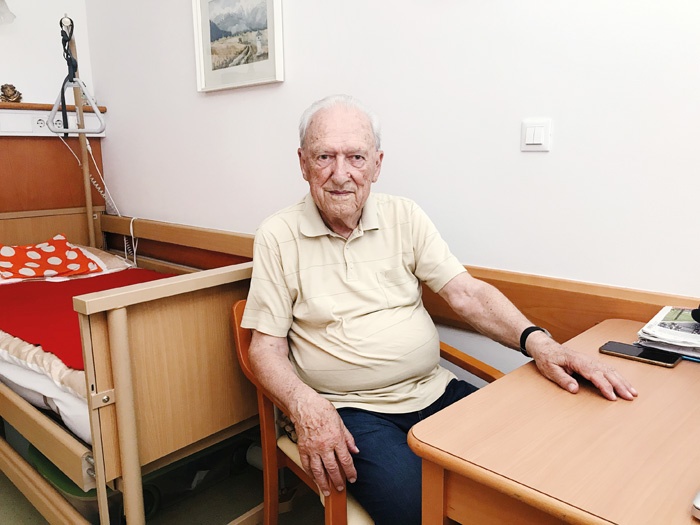 »Najbolj me motita razčlovečenje in birokratizacija.« - dr. Ignacij Voje