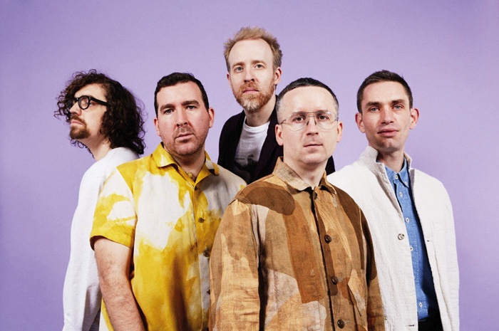 Čeprav Taylor in Goddard, osrednja člana Hot Chipa, prekipevata od odbitih zamisli, sta se ustvarjanja nove plošče lotila preračunljivo.