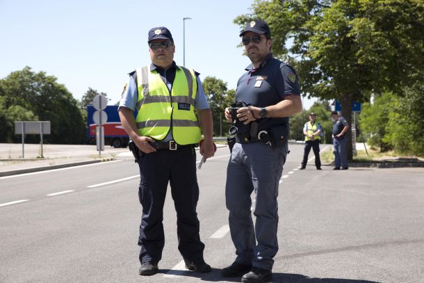 Slovenski in italijanski policist danes v Lipici 