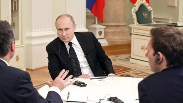 Vladimir Putin med intervjujem za Financial Times