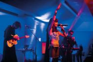 Mir, ljubezen in rock ‘n’ roll