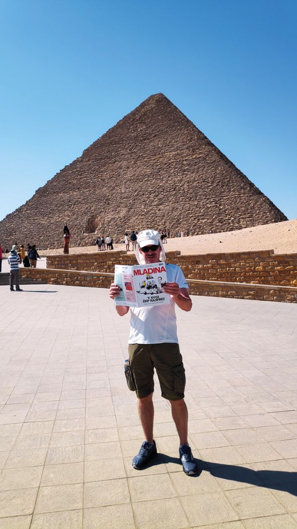 Pred Keopsovo piramido, Egipt 