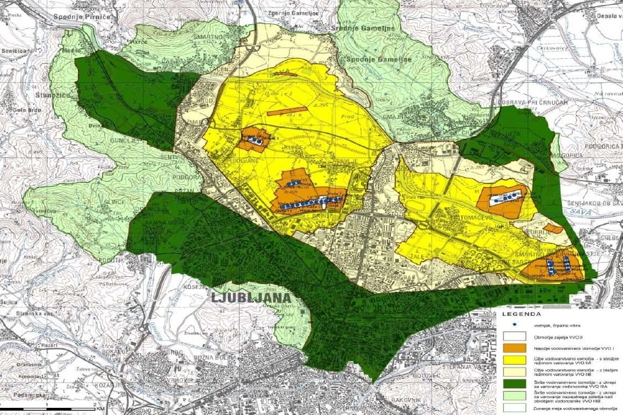 Velik del Ljubljane stoji na različno strogo varovanih vodovarstvenih območjih. / Vir: Uredba o vodovarstvenem območju za vodno telo vodonosnika Ljubljanskega polja