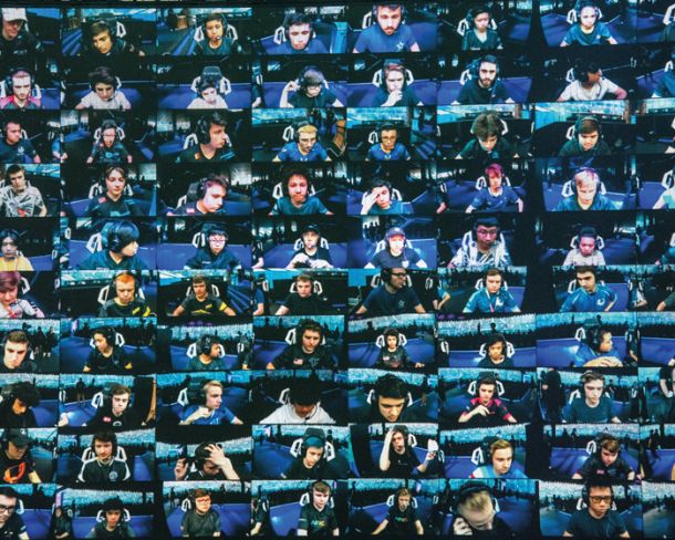 Naša pozornost je razdrobljena po virtualnem svetu, v katerem zlasti mladi preživijo vse več časa. Svetovno prvenstvo v igranju Fortnita si je na zaslonih stadiona Arthurja Asha v New Yorku ogledalo 23.000 gledalcev, dva milijona pa jih je dogodek spremljalo na svojih računalnikih od doma.